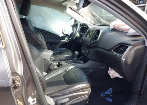 2019 Jeep Cherokee Latitude Plus Fwd из США, поврежденный, VIN 1C4PJLLB7KD301578